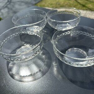 #5730 CUT WREATH PATTERN OPTIC FINGER/BOWL CLEAR